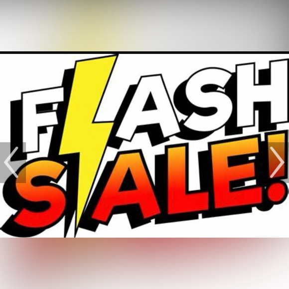 25% off entire closet! Add items to bundle, to  receive discount! - Picture 4 of 4